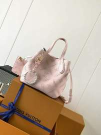 Picture of Louis Vuitton Handbags _SKUfw229777111fw